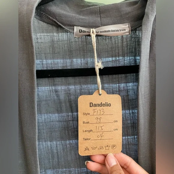 LINEN Duster Coat with Tie Closure - Picture 2 of 4